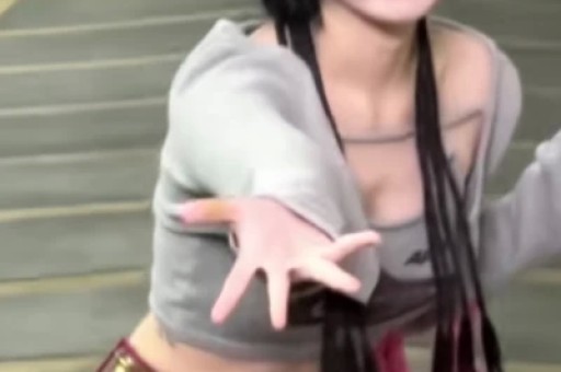 一手好牌打稀碎 三料影后马苏 被黑人驮肩 帮闺蜜撒谎 终究自断前程