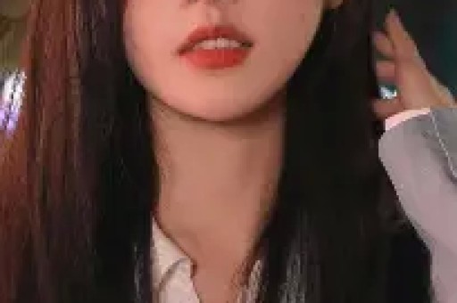 看宋雨琦穿短裙出席活动对长辈90度鞠躬才懂她火都是有原因的