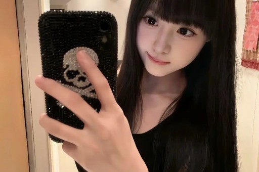 说到虞书欣她的作人设其实也是一种特色而且可爱搞怪